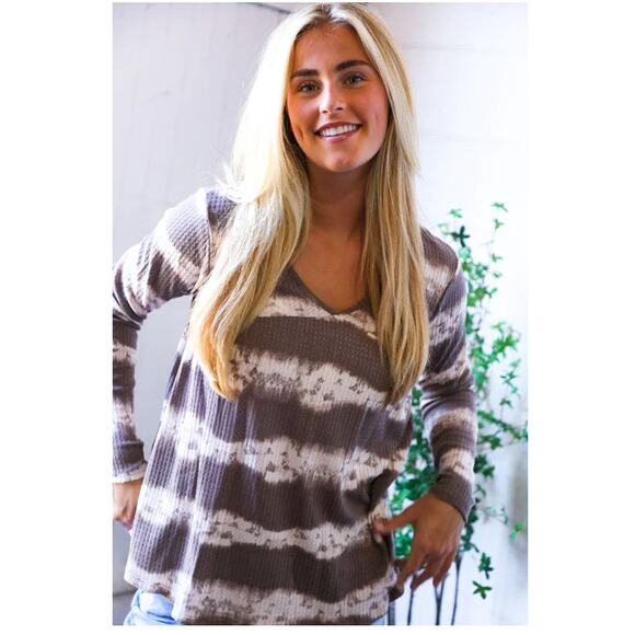 Viamor THERMAL TIE DYE BABYDOLL TOP - Picture 4 of 5